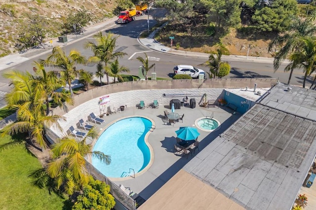 3612 Vista Bella Unit 5, Oceanside, CA 92057 - community pool featuring a patio area and a hot tub