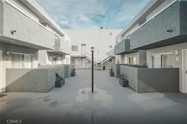 4406 Cahuenga Blvd, Toluca Lake, CA 91602 - view of community featuring a residential view