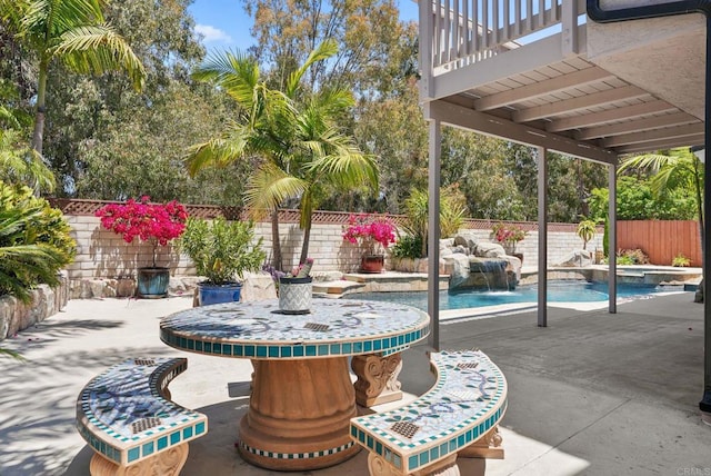 3442 Celinda Dr, Carlsbad, CA 92008 - patio / terrace with a fenced backyard, a patio area, and a jacuzzi