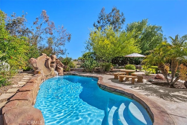 32147 Corte Florecita, Temecula, CA 92592 - outdoor pool with a water slide and a patio
