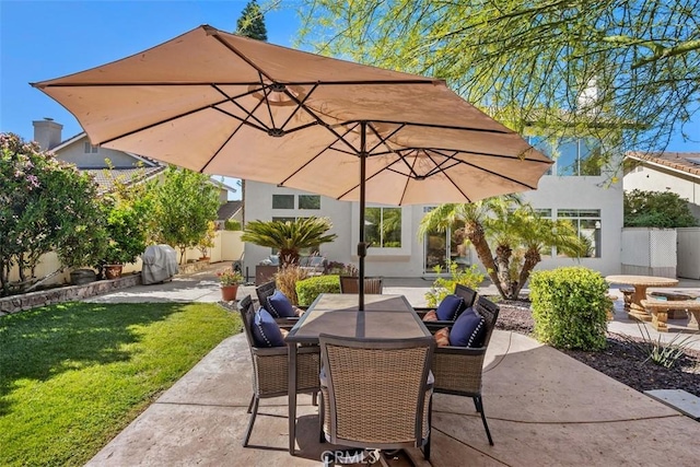 32147 Corte Florecita, Temecula, CA 92592 - view of patio with a grill and outdoor dining area