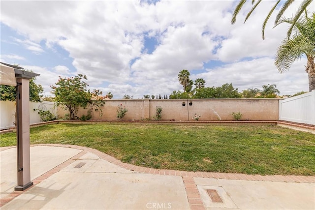 24701 New Haven Dr, Murrieta, CA 92562 - view of yard with a patio