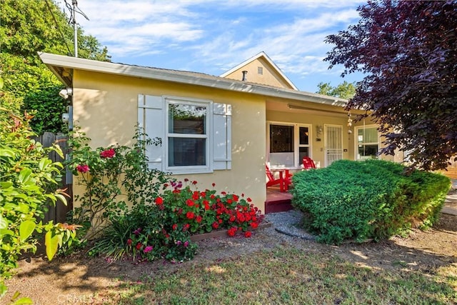 225 W 12th St, Chico, CA 95928 - bungalow with stucco siding and covered porch