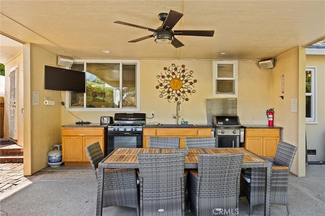 225 W 12th St, Chico, CA 95928 - view of patio / terrace with ceiling fan, outdoor dining space, and a wall mounted air conditioner