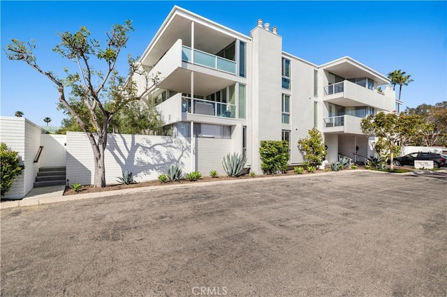 741 Avocado Ave Unit 101, Corona Del Mar, CA 92625 - view of apartment building / complex