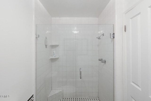 631 Wilcox Ave Unit 2E, Los Angeles, CA 90004 - bathroom featuring a stall shower
