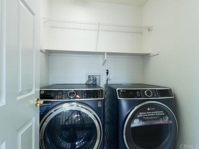 11615 Trailbrook Ln, San Diego, CA 92128 - laundry room featuring independent washer and dryer