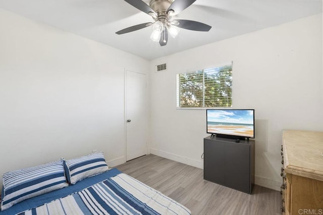 1450 Melrose Ave Unit 25, Chula Vista, CA 91911 - unfurnished bedroom with light wood finished floors, baseboards, and a ceiling fan