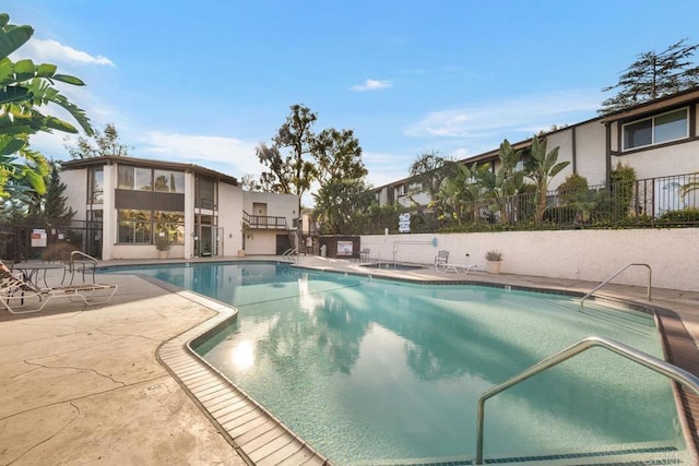 356 S Miraleste Dr Unit 327, San Pedro, CA 90732 - community pool with a patio