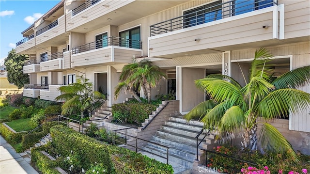 700 Esplanade Unit 9, Redondo Beach, CA 90277 - view of property featuring stairway