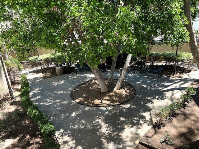 5460 White Oak Ave Unit G210, Encino, CA 91316 - view of patio / terrace