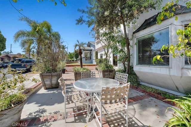 377 Roycroft Ave, Long Beach, CA 90814 - view of patio / terrace with outdoor dining space