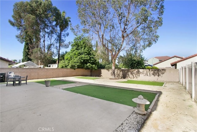 968 N Darfield Ave, Covina, CA 91724 - fenced backyard with a patio area