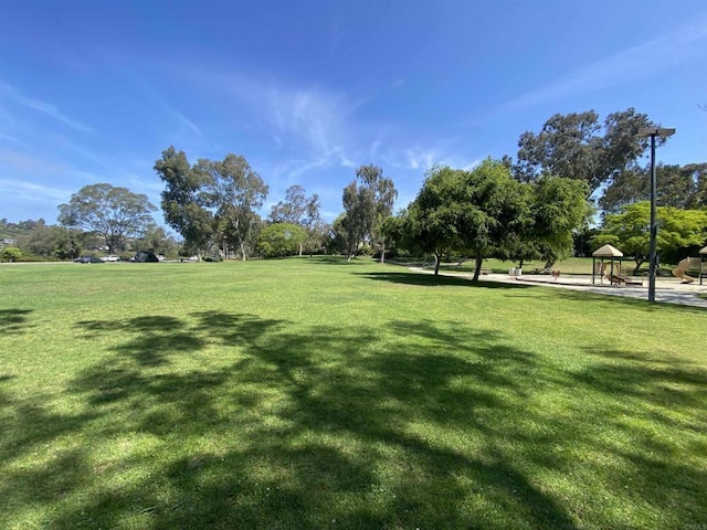 3252 Via Marin Unit 9, La Jolla, CA 92037 - view of community with a yard