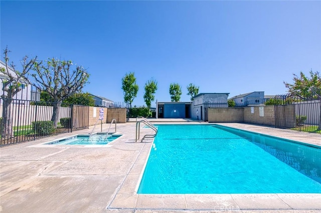 4906 W 5th St Unit C, Santa Ana, CA 92703 - community pool with a community hot tub and a patio