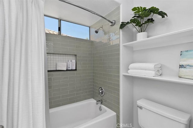 12 Argos, Laguna Niguel, CA 92677 - bathroom featuring shower / tub combo with curtain and toilet