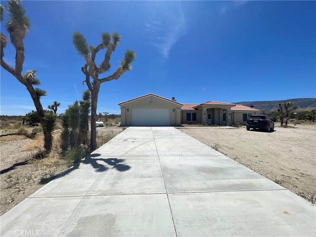 465 Solano Rd, Pinon Hills, CA 92372 - photo 1
