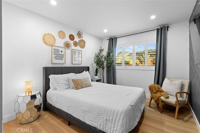 16782 Heritage Ln, Huntington Beach, CA 92647 - bedroom with light wood-type flooring, baseboards, and recessed lighting