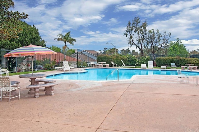1064 Glen Arbor Dr, Encinitas, CA 92024 - community pool with a patio area