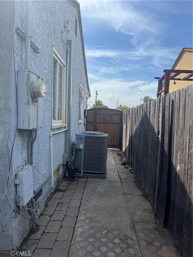 4552 Los Toros Ave, Pico Rivera, CA 90660 - view of patio with cooling unit