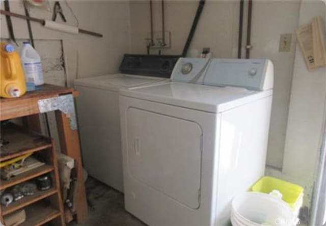 3513 Alma Ave, Manhattan Beach, CA 90266 - washroom featuring washing machine and clothes dryer