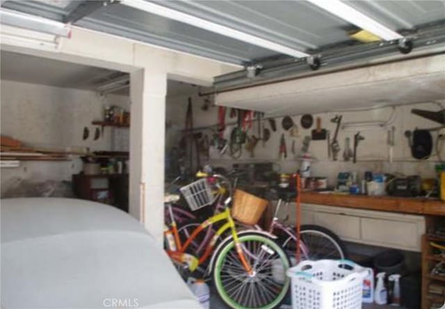 3513 Alma Ave, Manhattan Beach, CA 90266 - garage featuring a workshop area