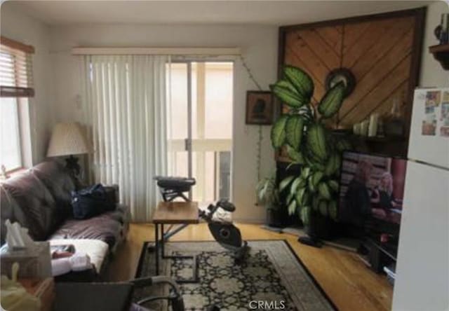 3513 Alma Ave, Manhattan Beach, CA 90266 - living area featuring wood finished floors