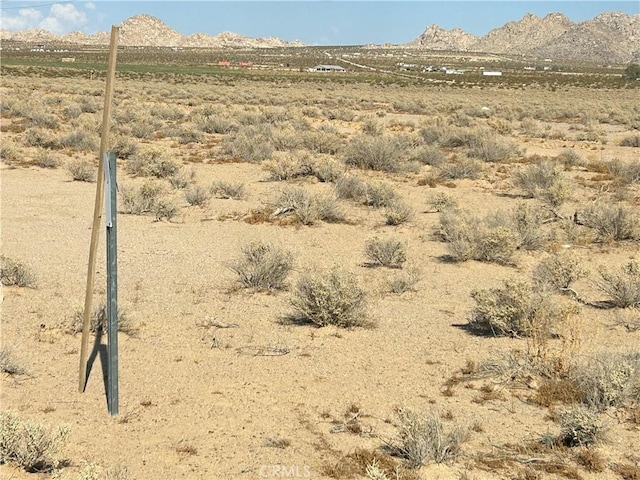 1 Cherokee Trl, Lucerne Valley, CA 92356