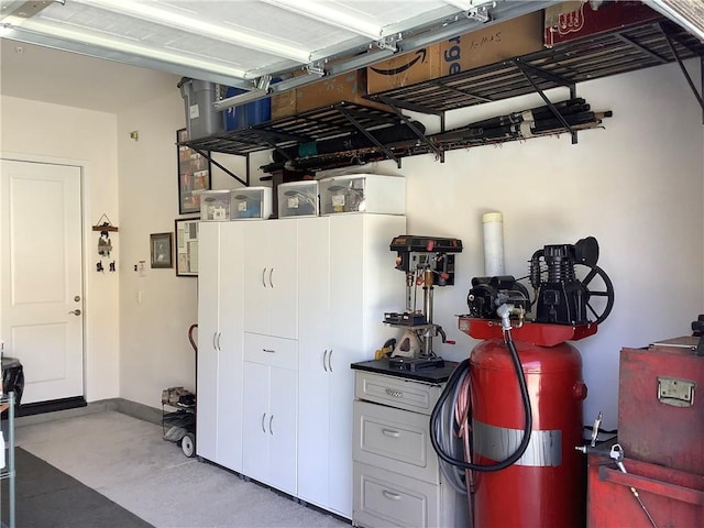 11915 Sagecrest Ct, Corona, CA 92883 - view of garage