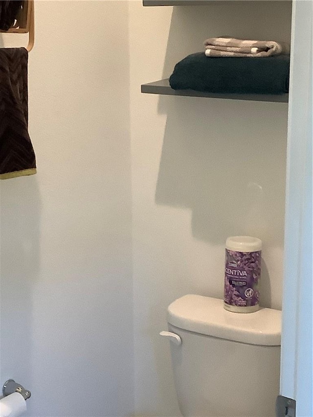 11915 Sagecrest Ct, Corona, CA 92883 - bathroom with toilet