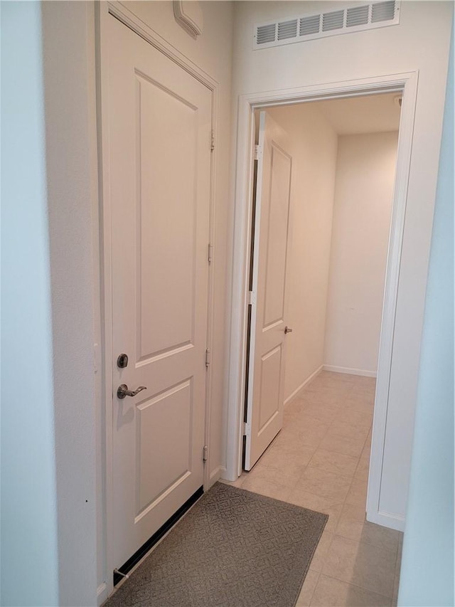 11915 Sagecrest Ct, Corona, CA 92883 - corridor featuring baseboards