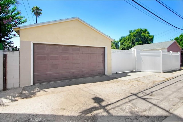 18003 Saticoy St, Reseda, CA 91335 - view of detached garage