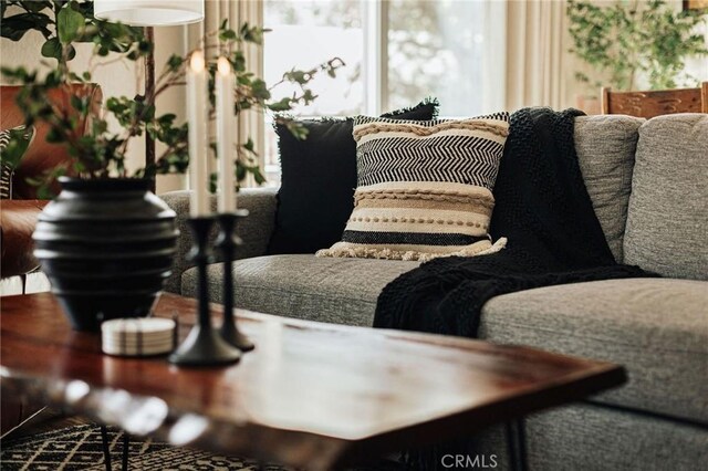 26625 Pinehurst Dr, Lake Arrowhead, CA 92352 - view of sitting room