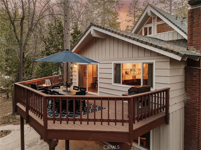 26625 Pinehurst Dr, Lake Arrowhead, CA 92352 - wooden terrace with outdoor dining area