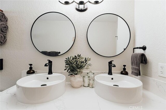 26625 Pinehurst Dr, Lake Arrowhead, CA 92352 - bathroom featuring a sink
