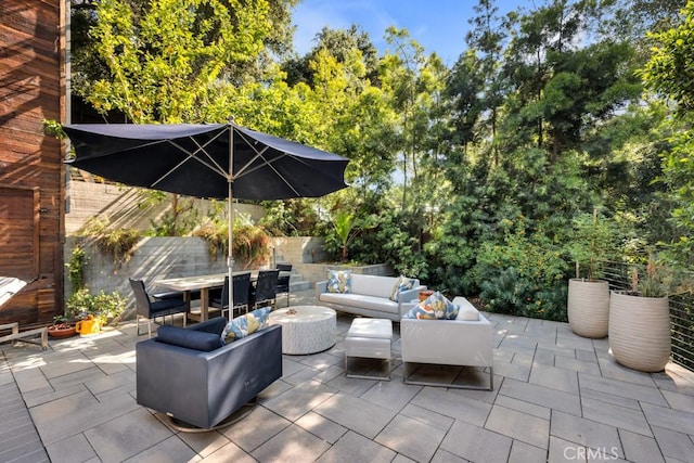 4315 Morro Dr, Woodland Hills, CA 91364 - view of patio / terrace featuring an outdoor hangout area and outdoor dining area