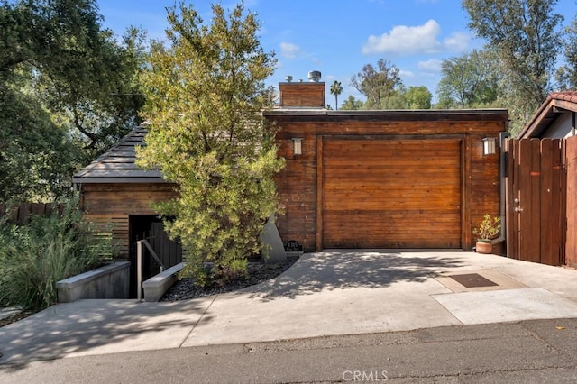 4315 Morro Dr, Woodland Hills, CA 91364 - garage with driveway