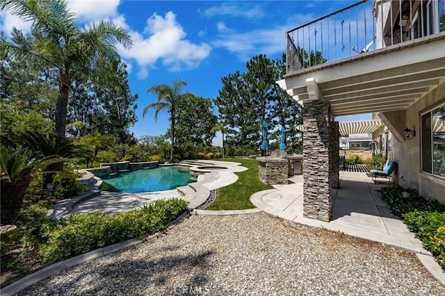12719 E Rancho Estates Pl, Rancho Cucamonga, CA 91739 - view of swimming pool featuring a patio and a pool with connected hot tub