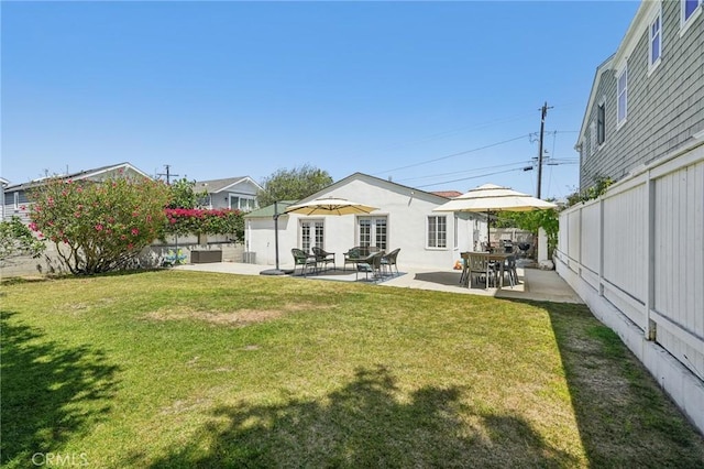 1120 9th St, Hermosa Beach, CA 90254 - rear view of property with a patio