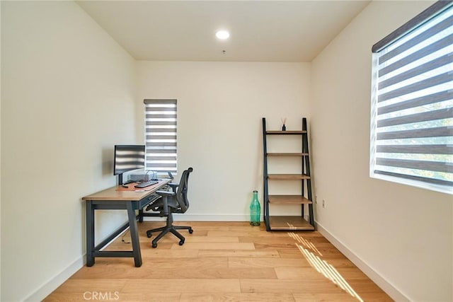 820 S Wilton Pl Unit 304, Los Angeles, CA 90005 - home office featuring light wood-style floors, baseboards, and recessed lighting