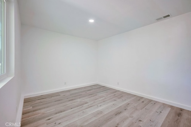 1264 W Etiwanda Ave, Rialto, CA 92376 - unfurnished room with light wood-style flooring, baseboards, and recessed lighting
