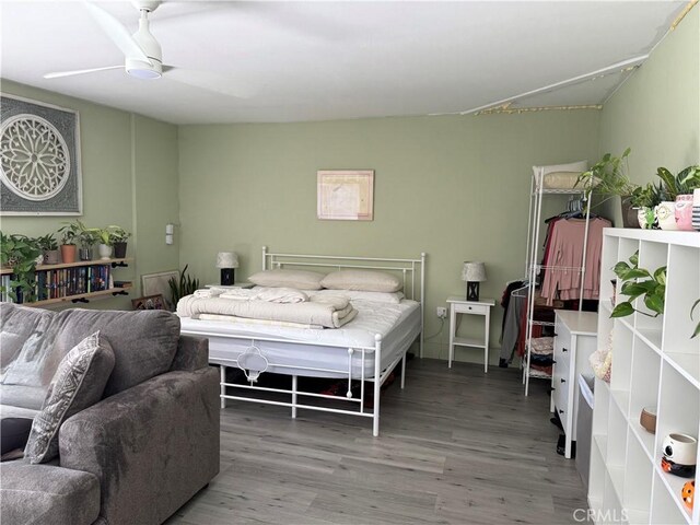 15911 Dundalk Ln, Huntington Beach, CA 92647 - bedroom featuring wood finished floors and a ceiling fan