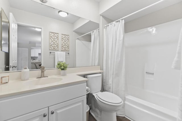6955 Alvarado Rd Unit 77, San Diego, CA 92120 - bathroom featuring toilet, vanity, and shower / tub combo