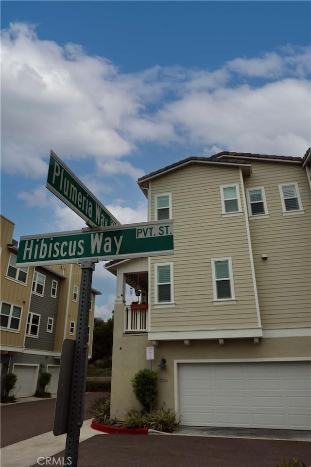1104 Hibiscus Way, Oceanside, CA 92054 - exterior view