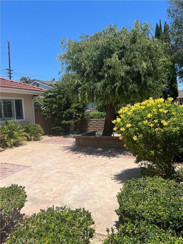 2306 S Rene Dr, Santa Ana, CA 92704 - view of patio