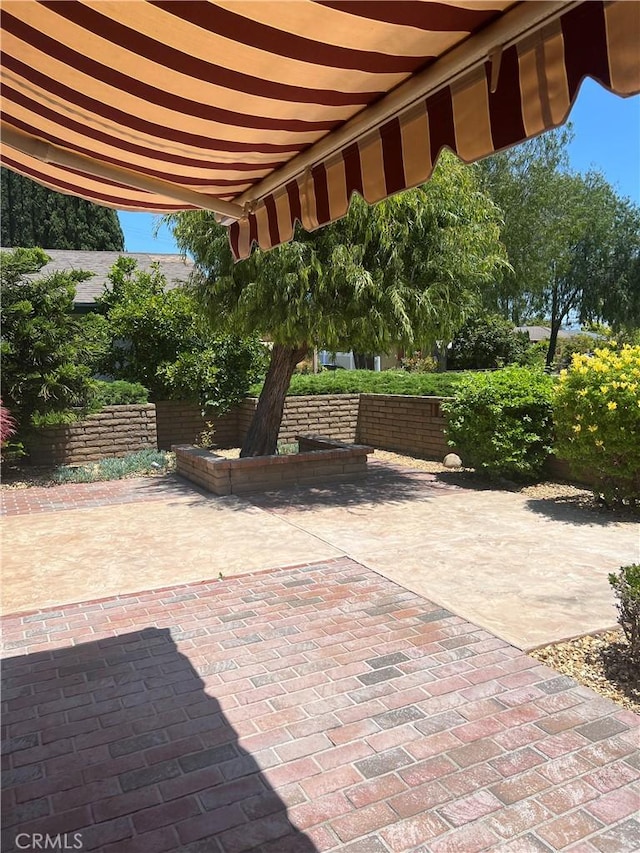 2306 S Rene Dr, Santa Ana, CA 92704 - view of patio