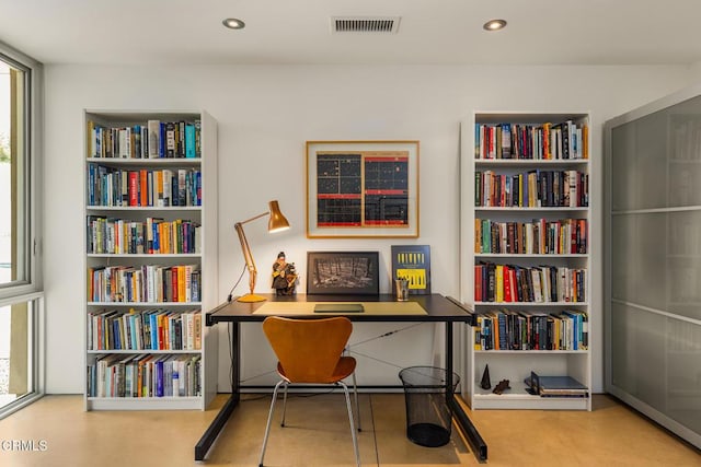 12179 Koenigstein Rd, Santa Paula, CA 93060 - view of office space