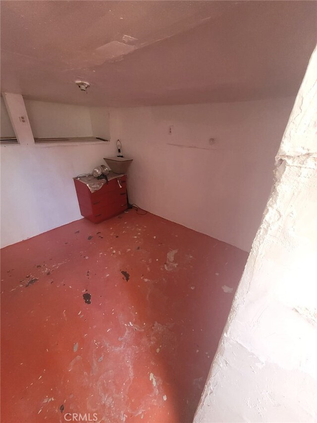 2920 Van Buren Pl, Los Angeles, CA 90007 - additional living space featuring unfinished concrete flooring and a sink