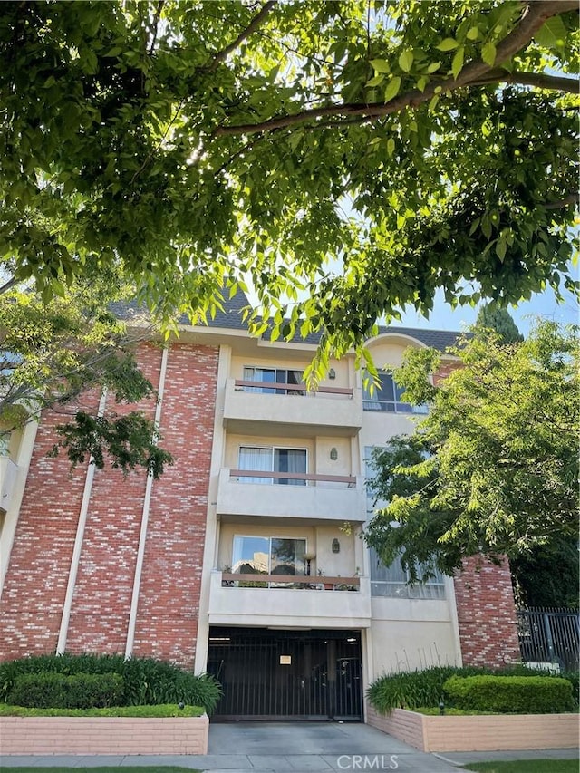 241 S Reeves Dr Unit 302, Beverly Hills, CA 90212 - view of building exterior
