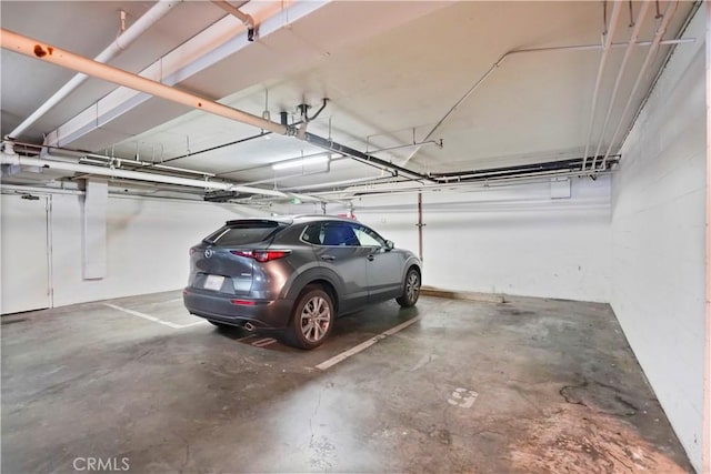 241 S Reeves Dr Unit 302, Beverly Hills, CA 90212 - view of parking deck